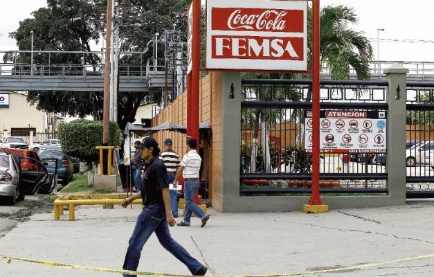 Coca-Cola interrompe produção na Venezuela por falta de açúcar