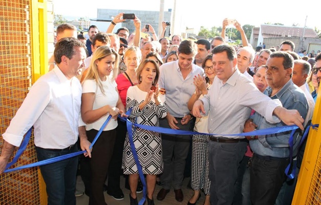 Colégio Padrão Século 21 é inaugurado em Caldas Novas 