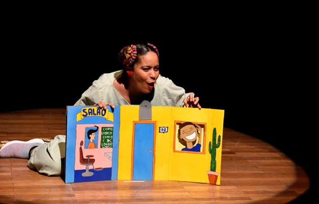 Coletivo goiano de teatro realiza turnê pelo Equador e Chile