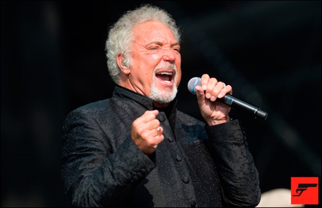 Com 50 anos de carreira, cantor britânico Tom Jones vem pela 1ª vez ao Brasil