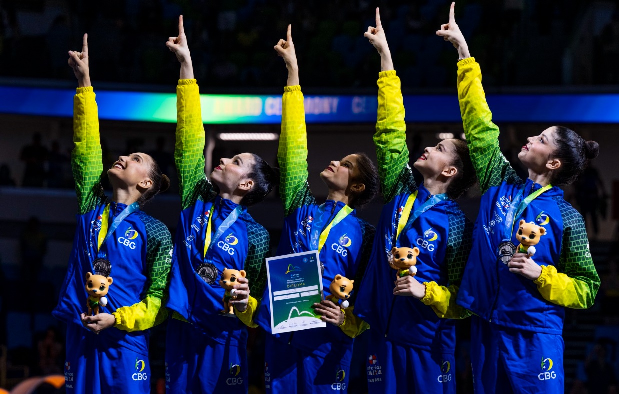 Com 'Evidências', Brasil é medalha de prata no Mundial de ginástica rítmica