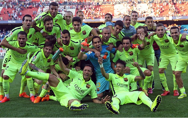 Com gol de Messi, Barcelona ganha do Atlético e é campeão espanhol