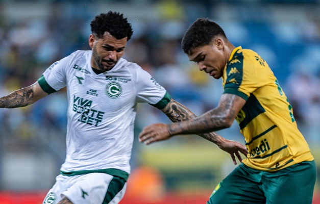 Com gol de Rafael Gava, Goiás bate Cuiabá e volta ao G-4