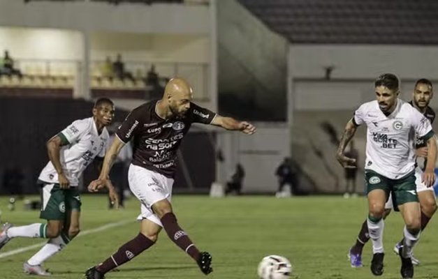 Com gols de Brayann e Thiago Lopes, Goiás e Ferroviária ficam no 1 a 1