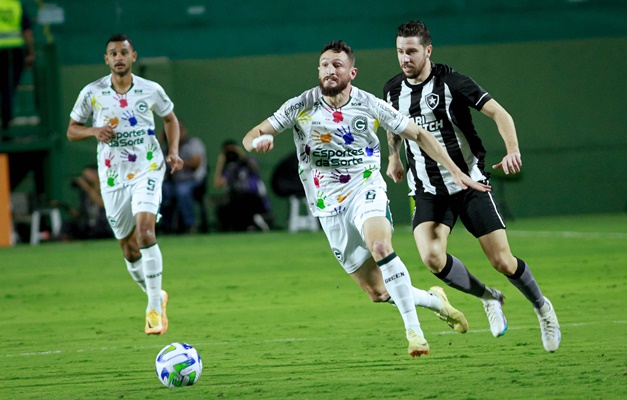 Em jogo de oito gols, Goiás perde para Fluminense de virada - @aredacao