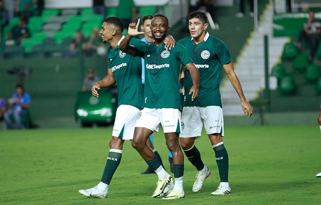 Com gols de Paulo Baya e Diego, Goiás bate Ituano em duelo na Serrinha