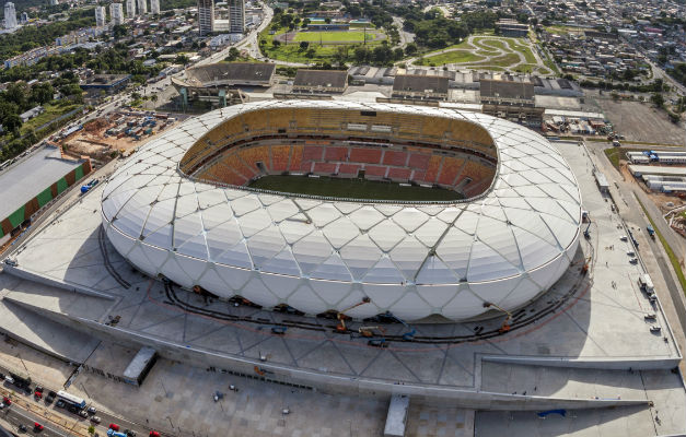 Com prejuízo mensal e poucos jogos, estádios da Copa de 2014 pedem socorro
