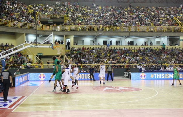 Com recorde de público, Goiânia Arena vê Brasil vencer Chile no basquete 