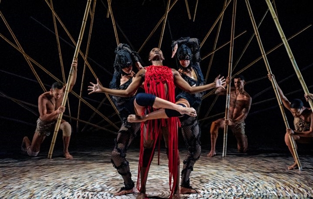 Companhia Deborah Colker volta ao Teatro Goiânia com a estreia do espetáculo