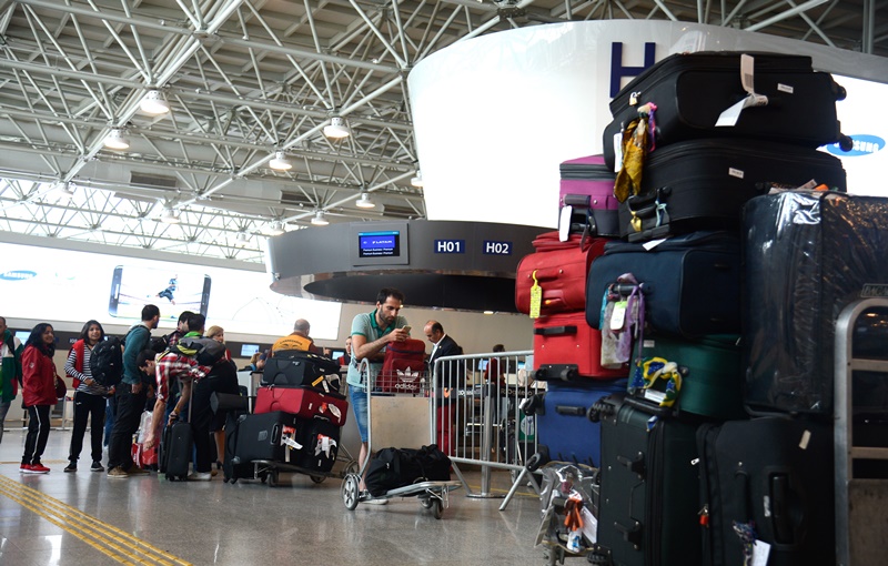 Companhias aéreas aumentam preço da bagagem despachada