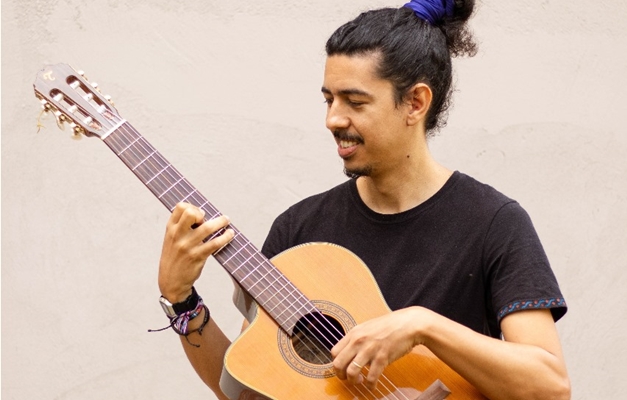 Compositor de trilhas sonoras da Netflix e Amazon se apresenta em Goiânia