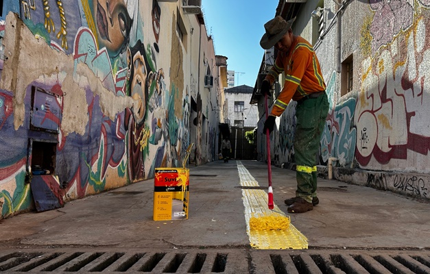 Comurg revitaliza Rua do Lazer e paredão do Beco da Cultura em Goiânia