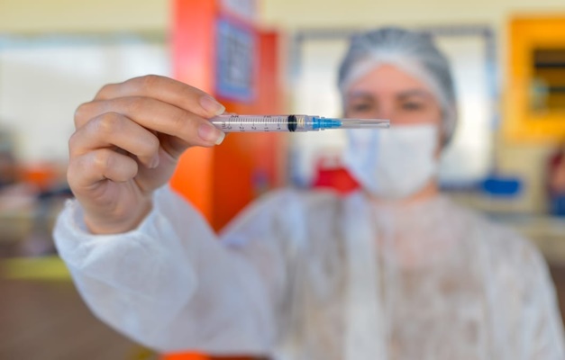 Confira locais de vacinação contra dengue e gripe em Goiânia
