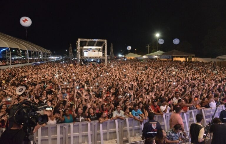 Conheça a história da festa 'Aparecida é Show'
