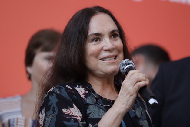 Conheça a trajetória de Regina Duarte, nova secretária de Cultura