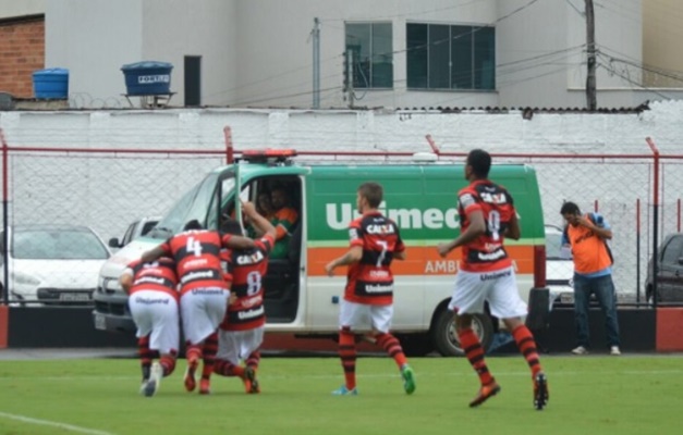 Contra o Itumbiara o Atlético Goianiense alcança a primeira vitória no ano