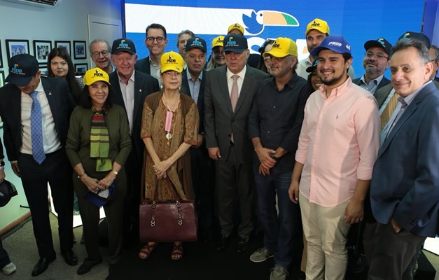 Convenção do PSDB autoriza incorporação do partido com o Podemos