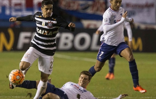 Corinthians empata sem gols com o Nacional pela Libertadores