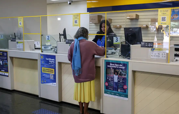 Correios atendem 1,3 milhões de aposentados sobre débitos indevidos