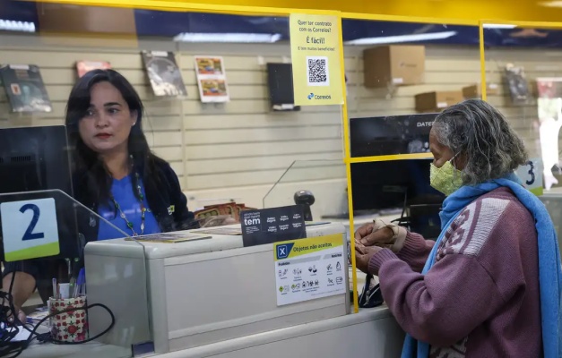 Correios fazem primeiros atendimentos a vítimas da fraude no INSS