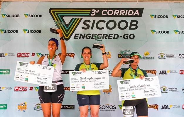 Corrida Sicoob Engecred-GO reúne mais de 1,1 mil pessoas em Goiânia