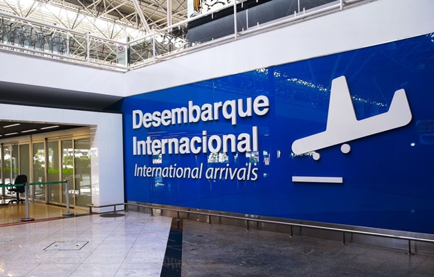 Covid-19: Anvisa recomenda revisão de restrições para viajantes