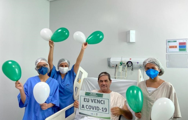 Covid-19: paciente de número 1.500 tem alta médica no HCamp de Goiânia 