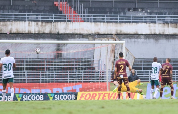 CRB vence o Goiás por 2 a 0  em Maceió