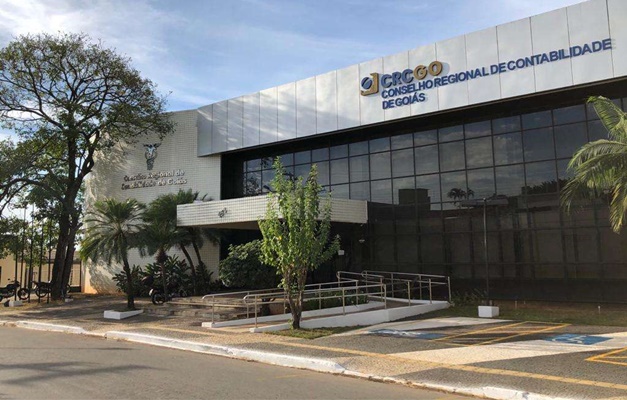 CRCGO orienta sobre débito automático para pagamentos da Receita Federal