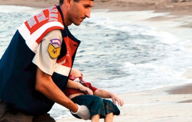 Criança é encontrada morta em praia turca