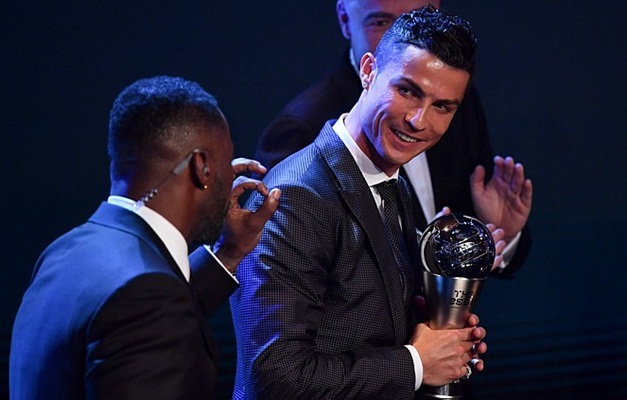 Cristiano Ronaldo é eleito pela 5ª vez o melhor jogador do mundo