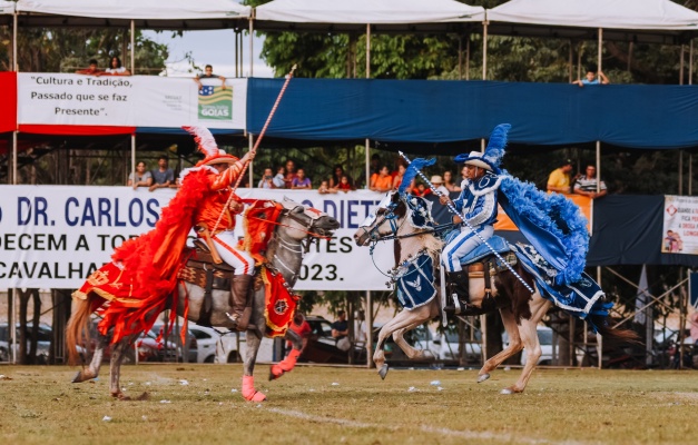 Crixás realiza as tradicionais Cavalhadas neste fim de semana
