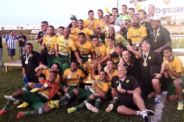 Cuiabá vence Sinop nos pênaltis e é campeão mato-grossense 2017