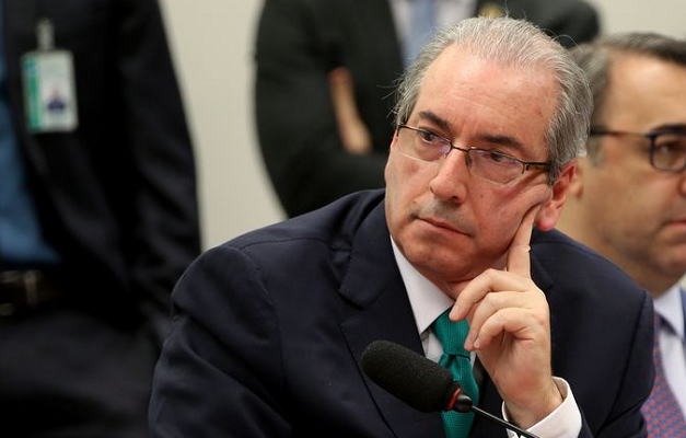 Cunha entra com pedido de liberdade; advogado não descarta delação