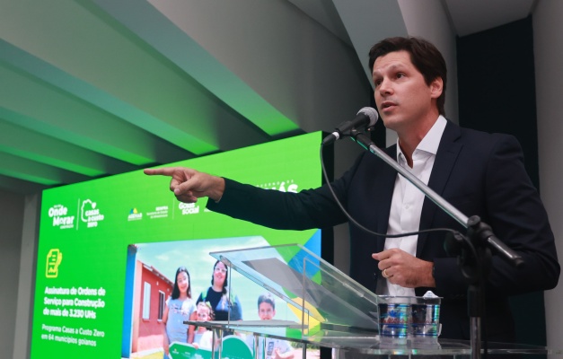 Daniel Vilela anuncia construção de 3,2 mil casas a custo zero em Goiás