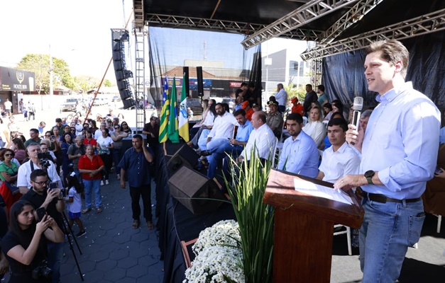 Daniel Vilela anuncia duplicação da GO-010 no aniversário de Vianópolis