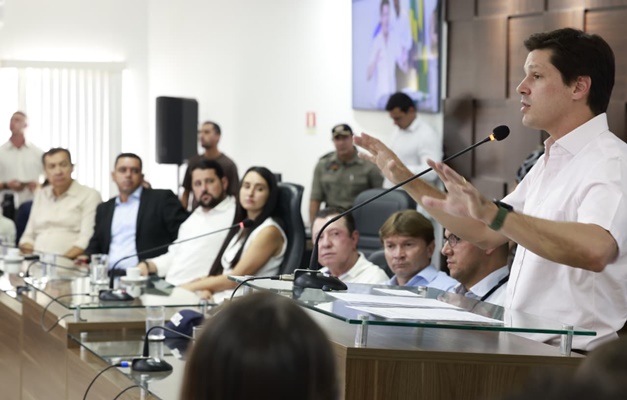 Daniel Vilela anuncia licitação para pavimentar a GO-485