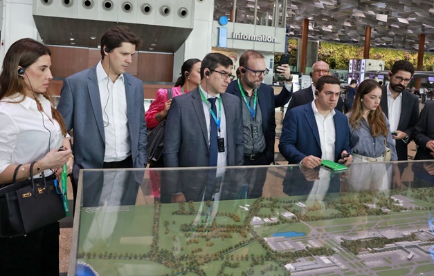Daniel Vilela conhece modelos urbanos estratégicos em Singapura