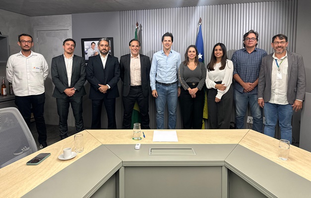 Daniel Vilela discute instalação de planta produtiva sustentável em Goiás