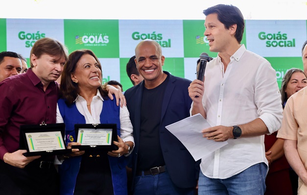 Daniel Vilela e Gracinha levam benefícios a Santo Antônio do Descoberto