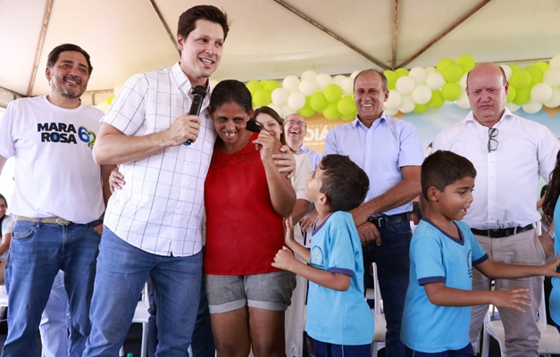 Daniel Vilela entrega casas a custo zero em Estrela do Norte e Bonópolis