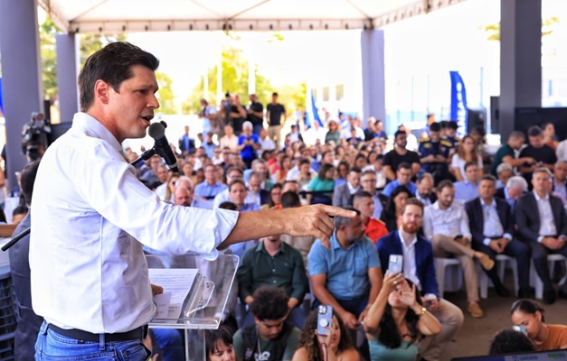 Daniel Vilela participa da inauguração de obra de saneamento em Goiânia