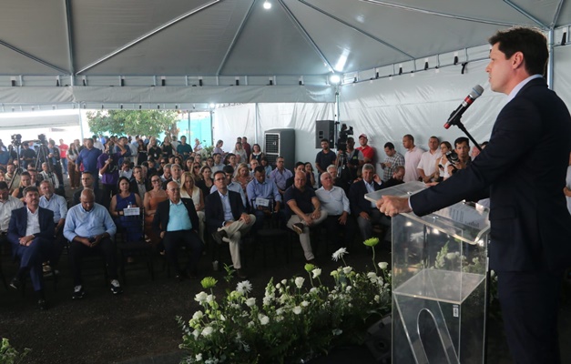 Daniel Vilela prestigia lançamento de novo hospital oncológico em Goiânia