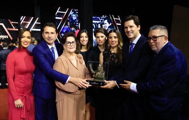 Daniel Vilela recebe prêmio Personalidades Brasileiras 2025