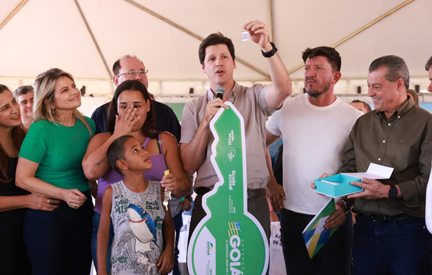 Daniel Vilela reforça compromisso com política habitacional de Goiás