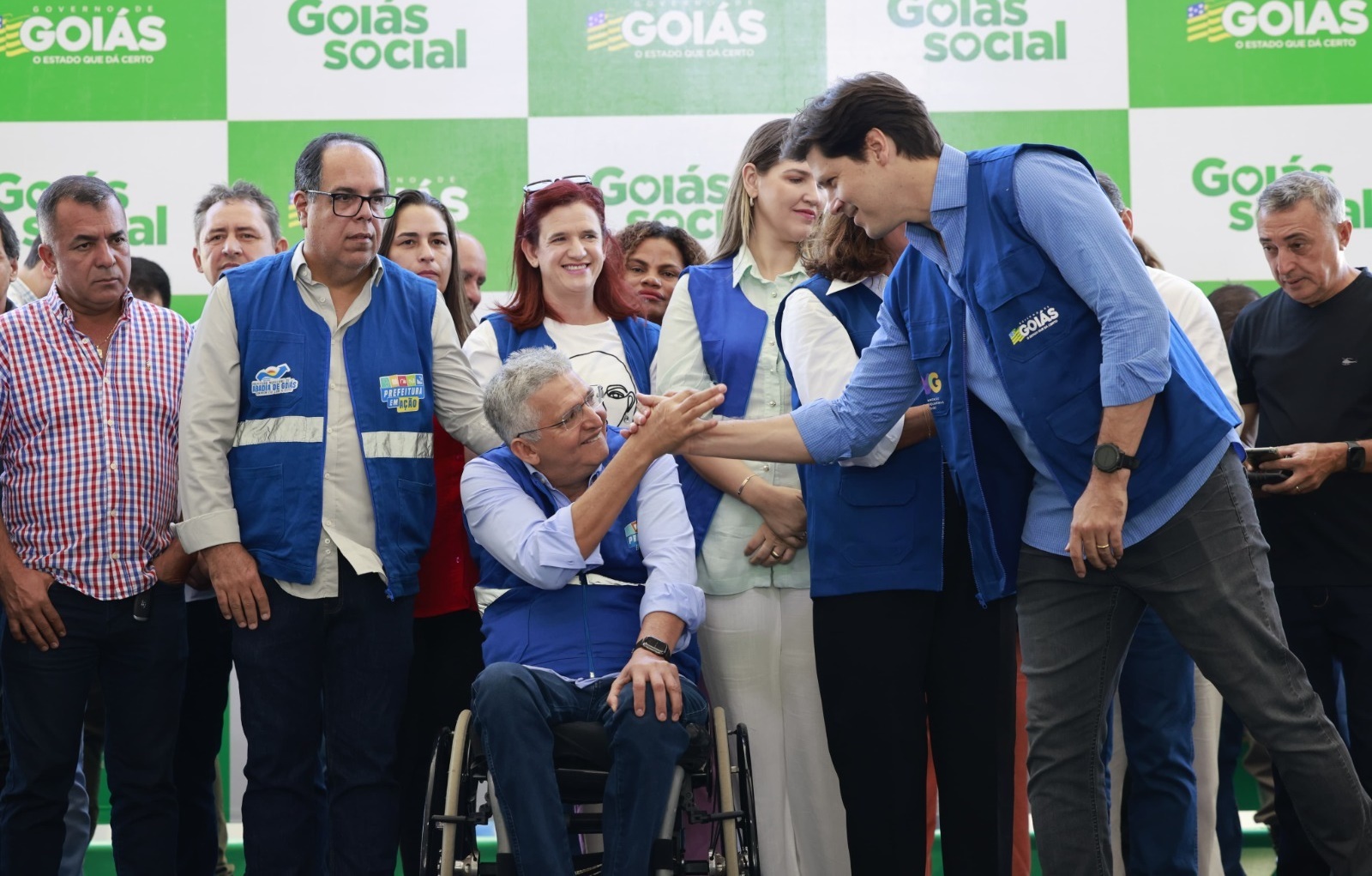 Daniel Vilela visita obras de hospital e abre campanha 'Aquecendo Vidas' 
