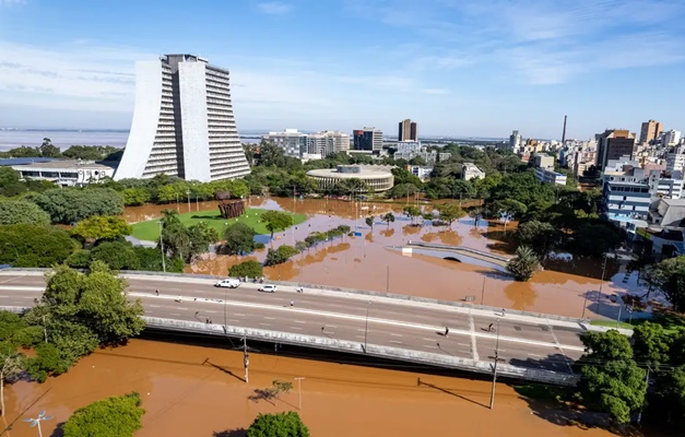 Das 441 cidades em calamidade no RS, só 69 pediram recursos federais