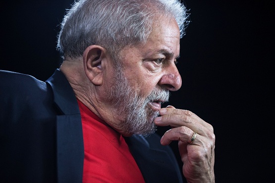 Datafolha: Maioria dos eleitores acha justa prisão de Lula