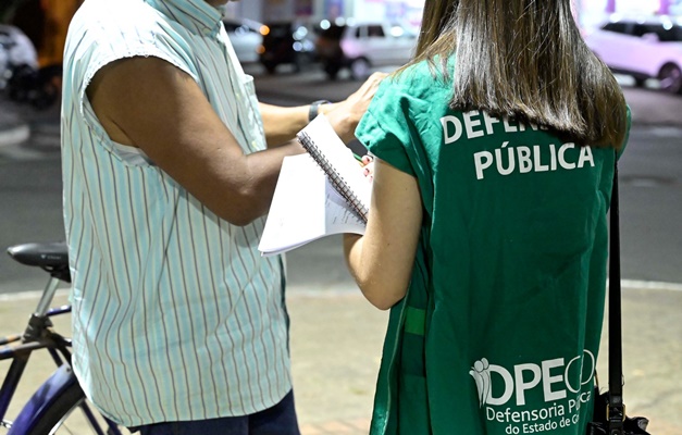 Defensoria leva atendimento à população em situação de rua em Goiânia