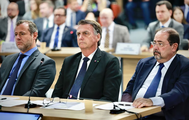 Defesa diz que prisão de Bolsonaro pode 'colocar sua vida em risco'